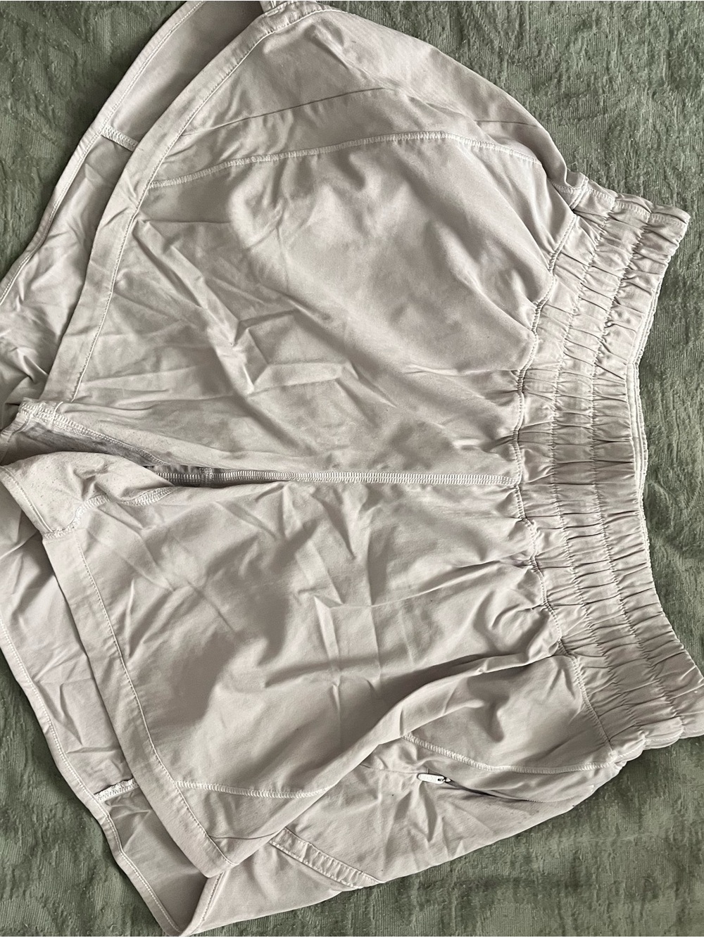Lululemon Hotty hot high rise lined short 4”